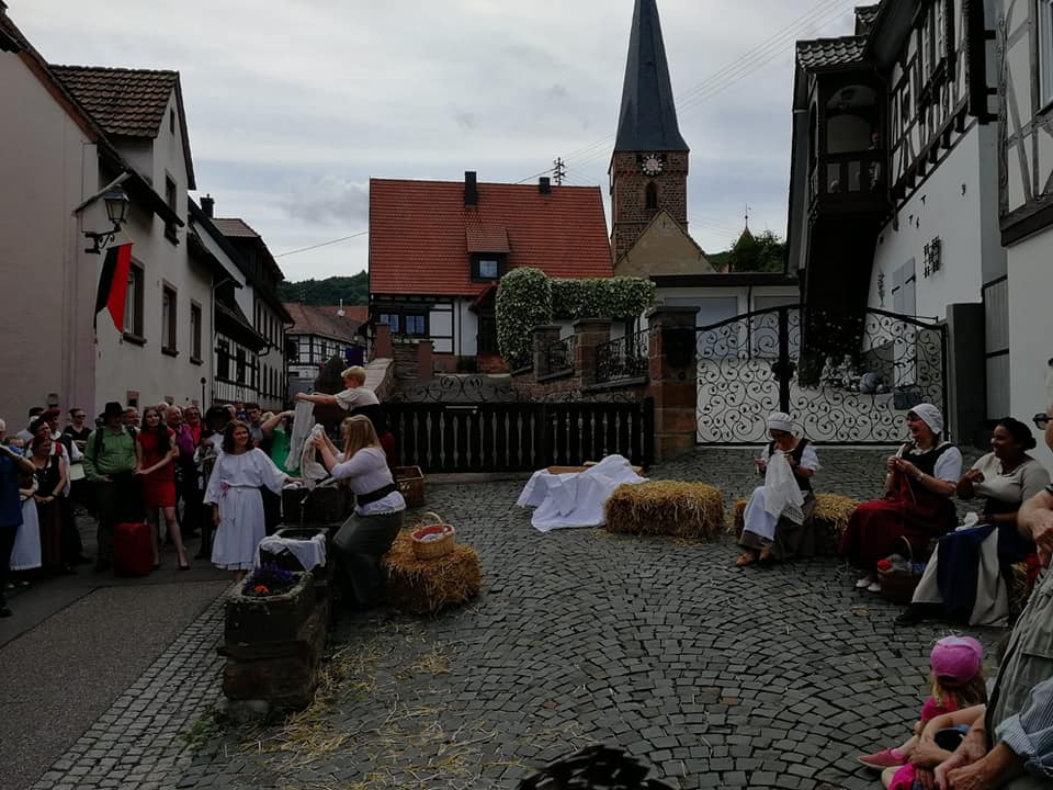 65009788_630372374147603_4159759058347229184_n